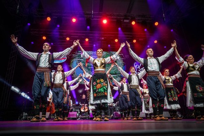 Ансамбъл „Тракия” представи българския фолклор на фестивала „Лент”`23